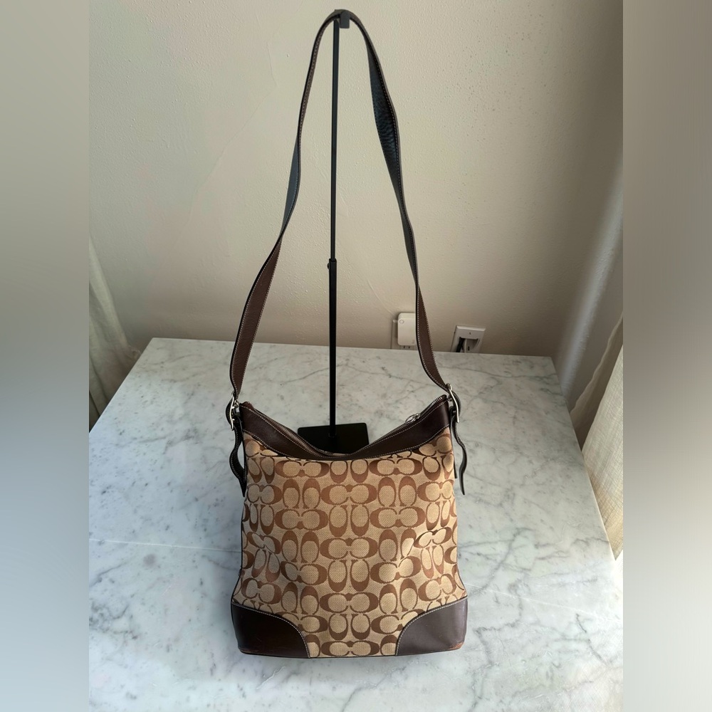 Coach logo shoulder bag